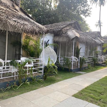 ホテル Escape Goa パロレム エクステリア 写真
