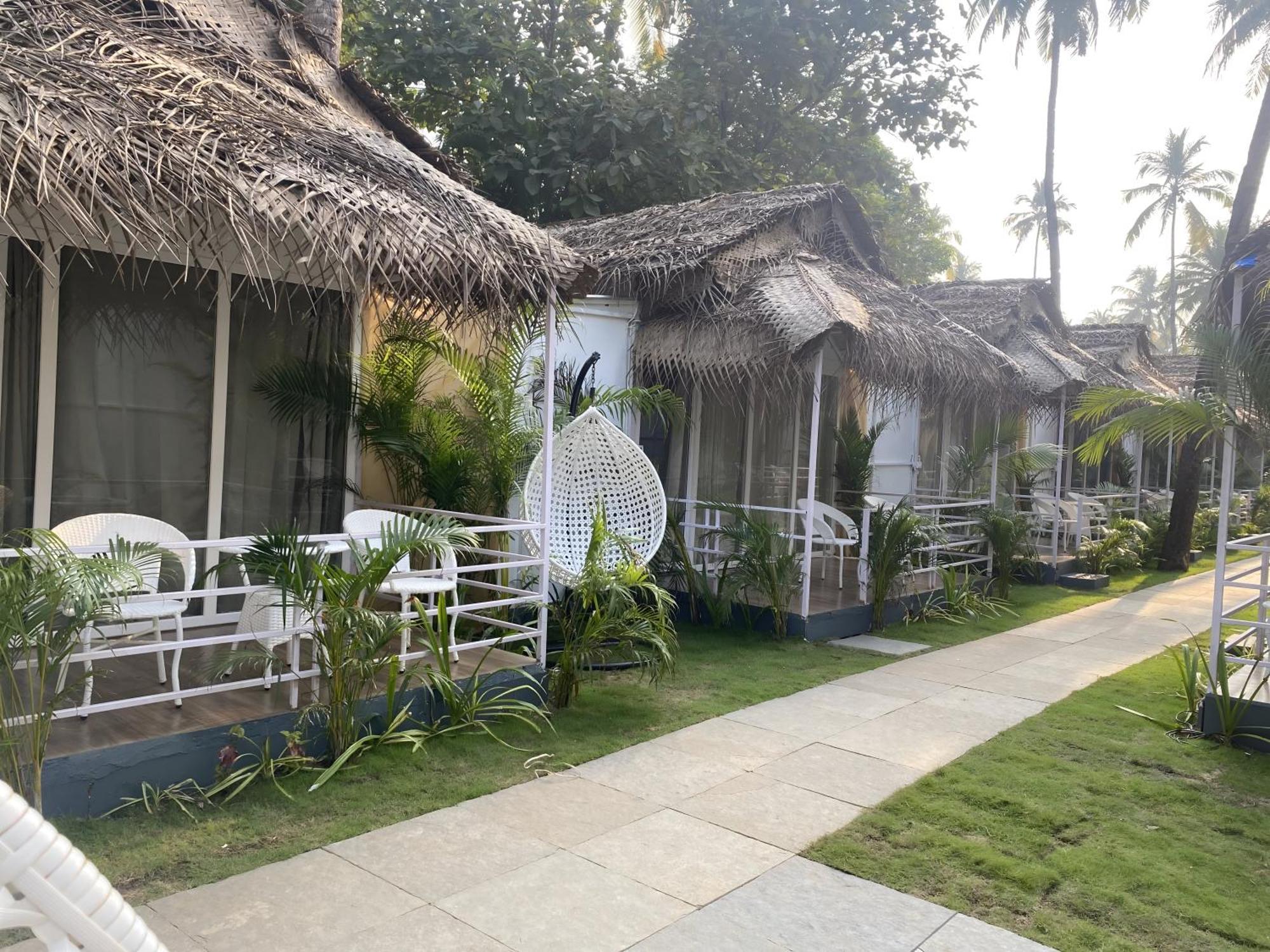 ホテル Escape Goa パロレム エクステリア 写真
