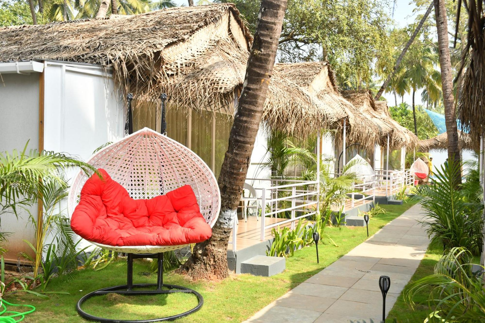 ホテル Escape Goa パロレム エクステリア 写真