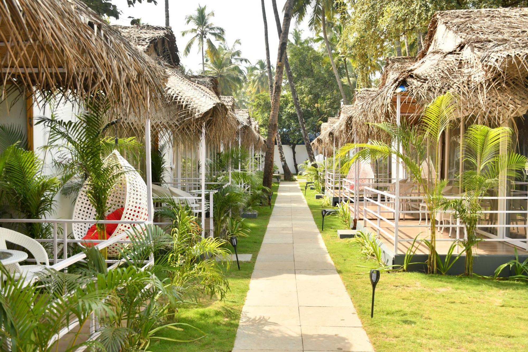 ホテル Escape Goa パロレム エクステリア 写真
