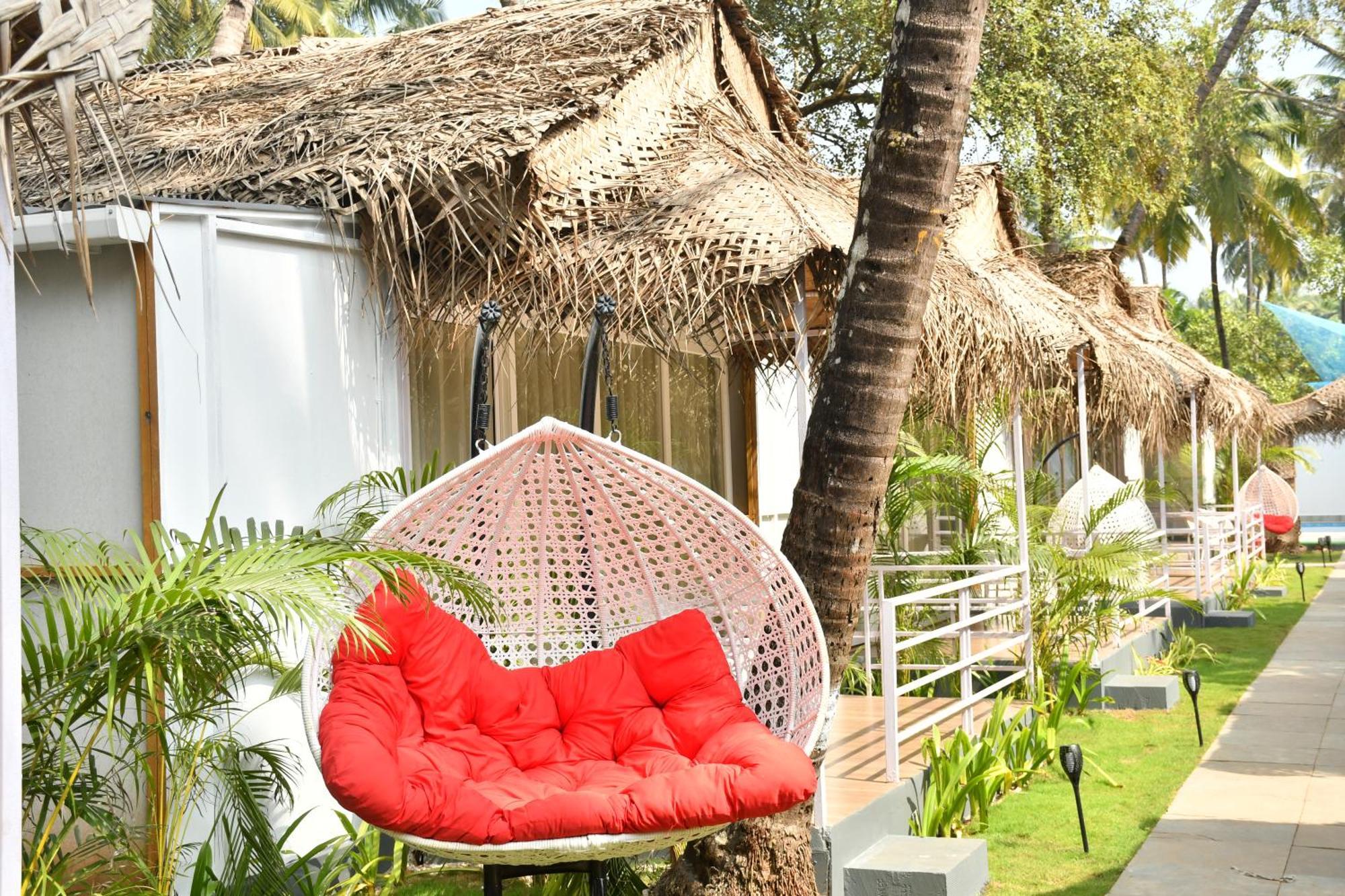ホテル Escape Goa パロレム エクステリア 写真