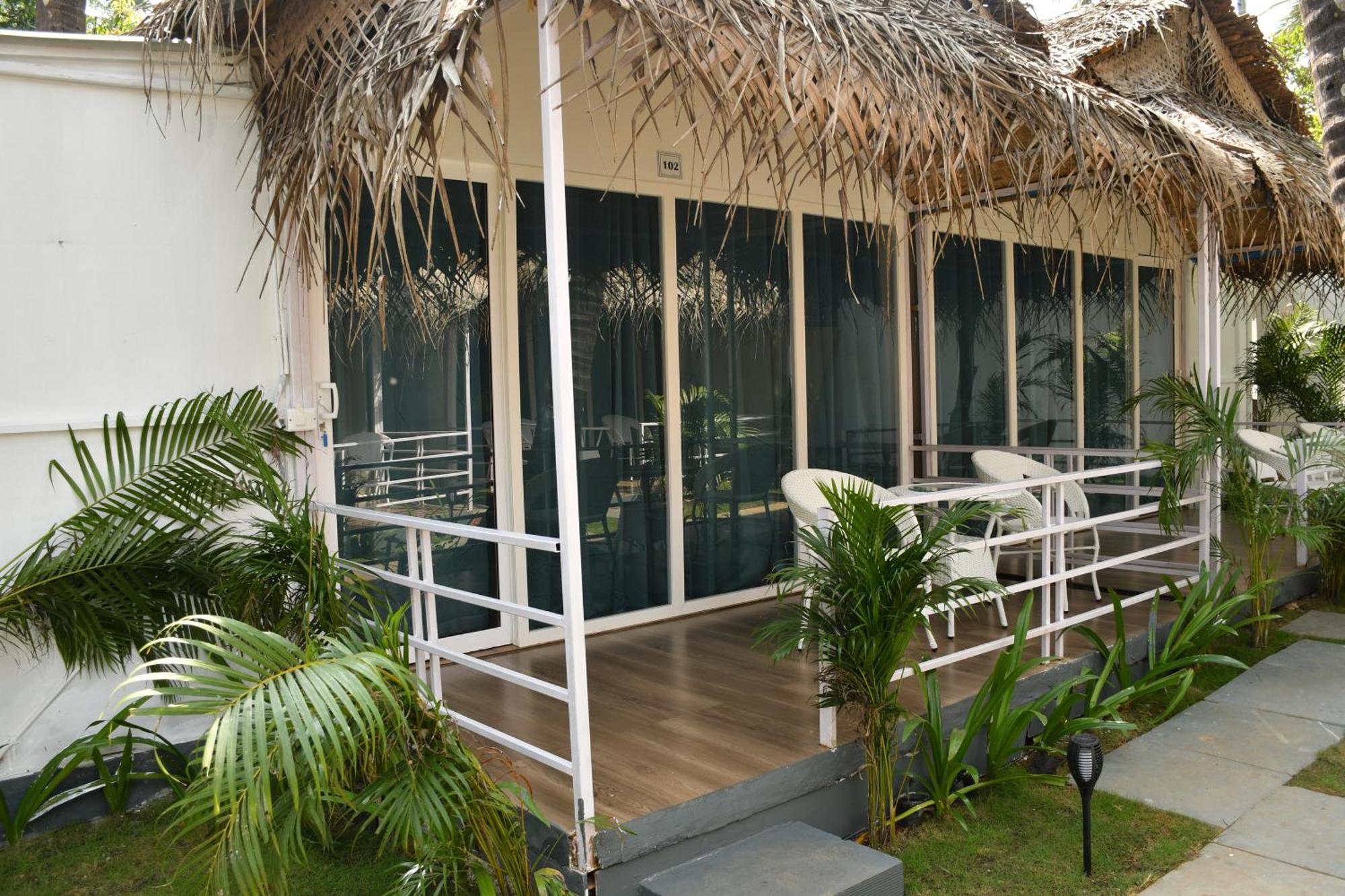 ホテル Escape Goa パロレム エクステリア 写真